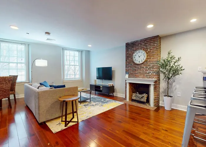 Roomy 1-Bedroom - Faneuil Hall And Quincy Market